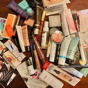 45 Piece Sample Makeup Lot